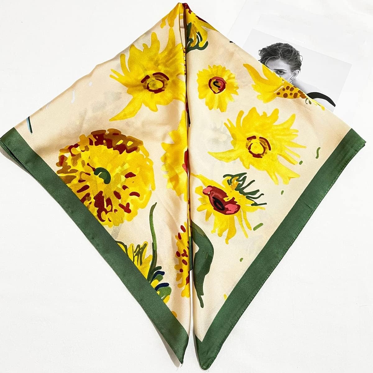 image:imageFAIRYGATE Damen Seidentuch Quadrates Bedrucktes Halstuch Satin Seidenschal Kopftuch 70x70cm92010