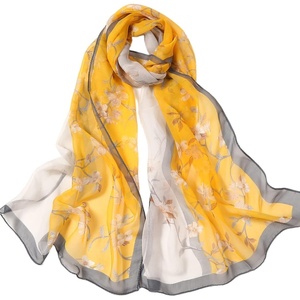FAIRYGATE Chiffon Retro Schal Damen Leichtes Halstuch Seiden Chiffon Halstuch für Mädchen Frauen Halstuch Kopftuch(Fdkra4205)